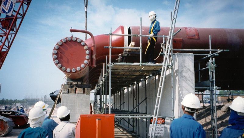 Liquid gas separation with redundancy HSLA Carbon Steel H2S induced Cracking 03