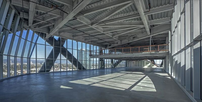 office tower with no internal columns or drop ceilings