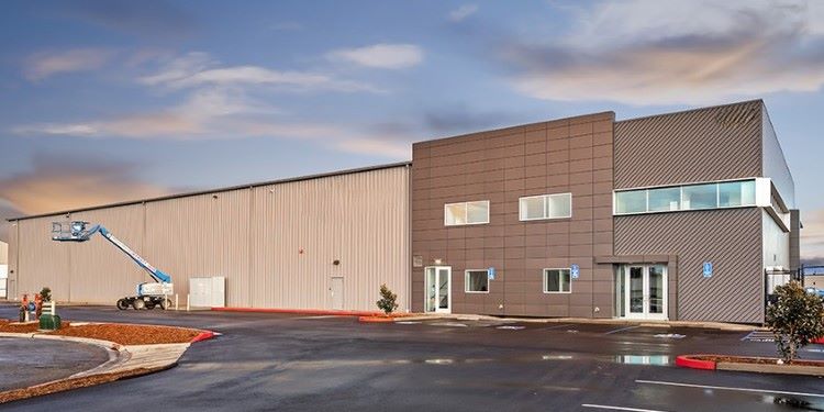 FBO_Flight_School_Aircraft_Hangar_with_Modern_Design_4_air-hangar-custom-building