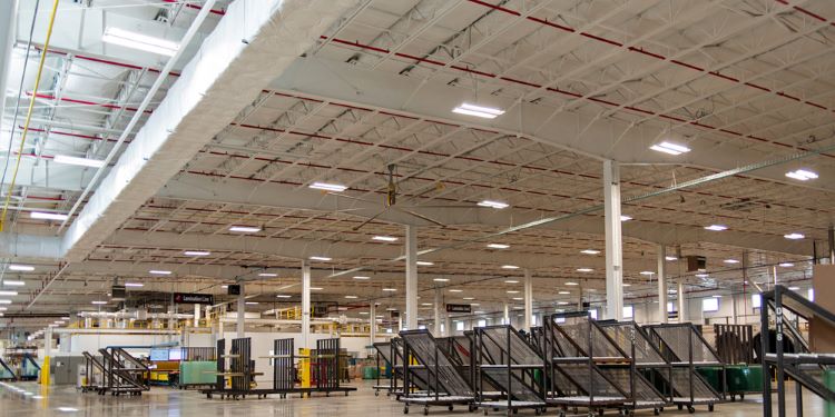 Glass-manufacturing-steel-building-3