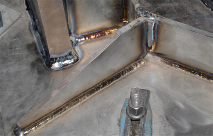 High Level Walkway Stainless Steel Structures: Welding seam of main steel structures Welding Electrode Grade A302 and A312 by qualified welders as per WPS/PQRs