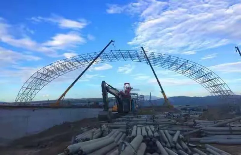 14 Lifting Aerial Components After Both Sides Positioned