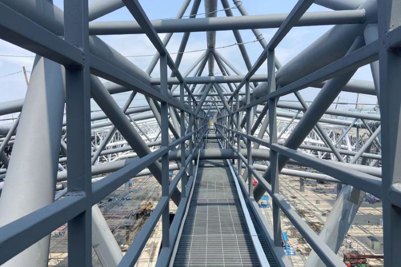 14 integrated lifting of walkways