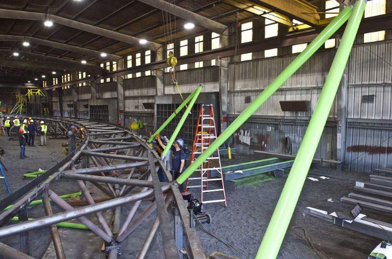 9 high dynamic load track surface procesion roller coaster