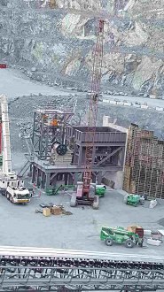Primary Crusher Station With Rock Box Hopper and Hydraulic Breaker Support Structure